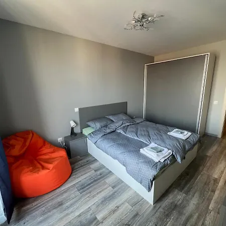 Apartment Habitat 29 *